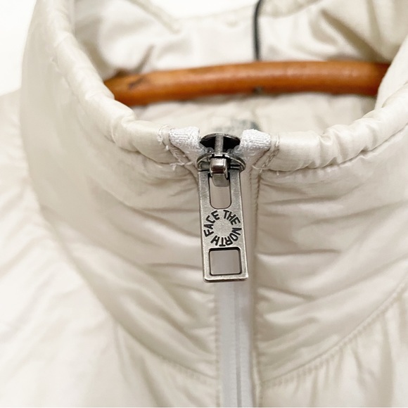 The North Face Pseudio Quilted Vest - Picture 4 of 11